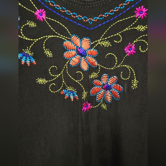 Citiknits Black V-Neck Floral Tunic Top Womens XL Stretch Shiny Knit Made in USA - Picture 3 of 4